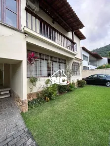 Casa com 5 Quartos à venda, 500m² no São Francisco, Niterói