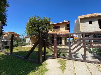 Sobrado com 5 Quartos à venda, 300m² no , Xangri-Lá