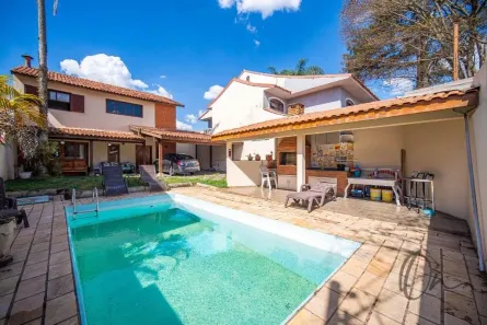 Casa com 3 Quartos à venda, 360m² no São Paulo II, Cotia