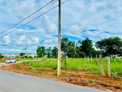 Lote/Terreno à venda, 304m² no Jardim Luzitano, Anápolis