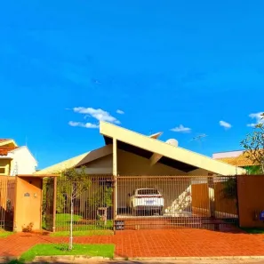 Casa com 3 Quartos à venda, 201m² no Parque Sagrada Família, Rondonópolis
