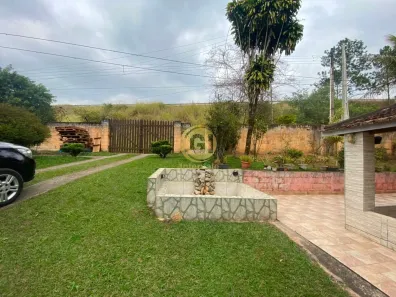 Fazenda/Sítio com 3 Quartos à venda, 90m² no Lambari, Guararema
