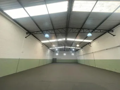 Galpão/Depósito/Armazém para alugar, 425m² no Real Parque, Campinas
