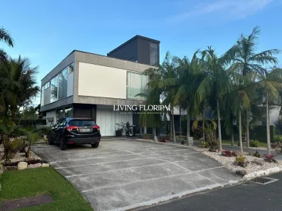 Casa de Condomínio com 3 Quartos à venda, 210m² no Campeche, Florianópolis