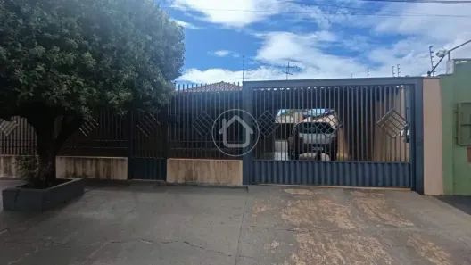 Casa com 3 Quartos à venda, 200m² no Pioneiros, Campo Grande
