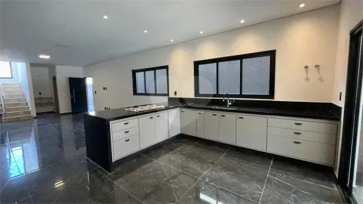 Sobrado com 3 Quartos à venda, 160m² no Vila Petrópolis, Atibaia