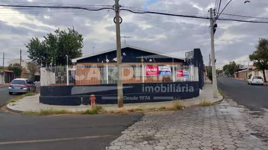 Imóvel Comercial com 3 Quartos para alugar, 181m² no Vila Xavier (Vila Xavier), Araraquara