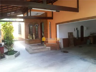 Casa com 3 Quartos à venda, 190m² no Santa Rosa, Niterói