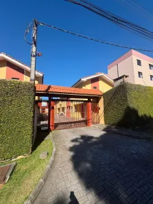 Casa de Condomínio com 4 Quartos à venda, 112m² no Santa Cândida, Curitiba