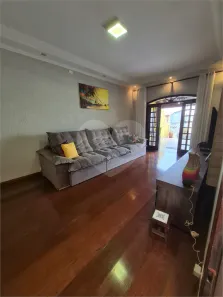 Sobrado com 3 Quartos à venda, 237m² no Bela Vista, Osasco