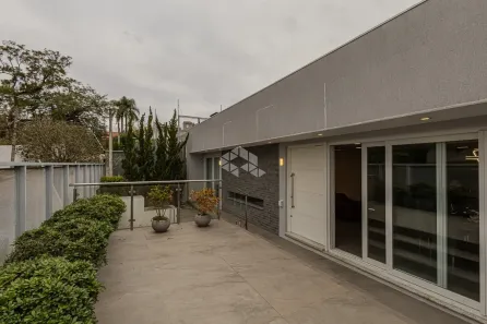 Casa com 3 Quartos à venda, 400m² no Três Figueiras, Porto Alegre