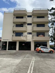 Apartamento com 3 Quartos para alugar, 90m² no Ponta de Baixo, São José