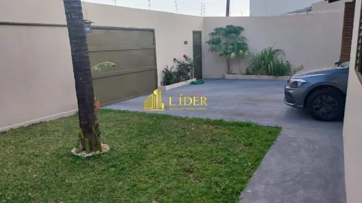 Casa com 2 Quartos à venda, 130m² no Jardim Holanda, Uberlândia
