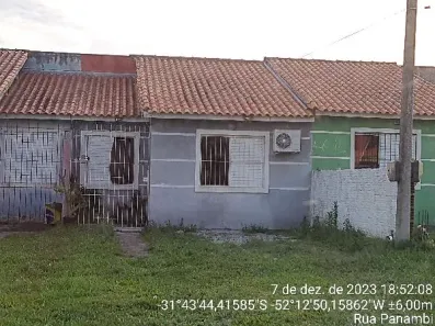 Casa com 2 Quartos à venda, 181m² no Laranjal, Pelotas