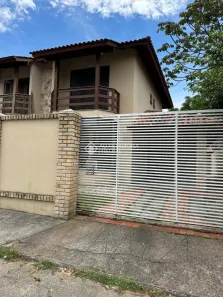 Casa com 3 Quartos para alugar, 150m² no Rio Tavares, Florianópolis