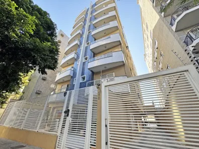 Apartamento com 2 Quartos para alugar, 71m² no Zona 07, Maringá