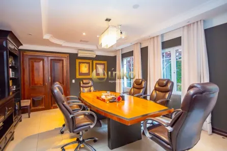 Imóvel Comercial com 8 Quartos à venda, 338m² no Água Verde, Curitiba