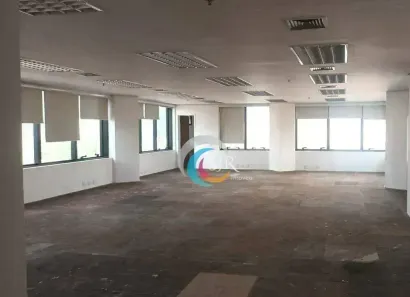 Sala Comercial para alugar, 273m² no Barra Funda, São Paulo