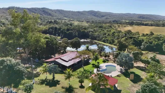Fazenda/Sítio com 3 Quartos à venda, 80000m² no , Santa Cruz de Goiás