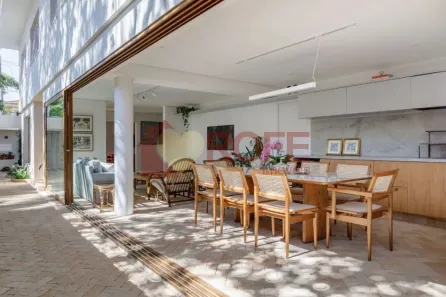 Casa com 3 Quartos à venda, 300m² no Indianópolis, São Paulo
