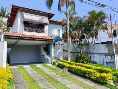 Casa de Condomínio com 4 Quartos para alugar, 275m² no Jardim Ipês, Cotia