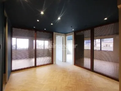 Sala Comercial para alugar, 75m² no Moinhos de Vento, Porto Alegre