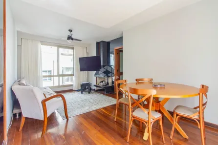 Apartamento com 2 Quartos à venda, 76m² no Moinhos de Vento, Porto Alegre