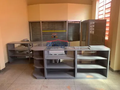 Imóvel Comercial para alugar, 80m² no Vila Martinez, Jacareí