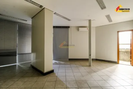 Ponto Comercial para alugar, 70m² no Centro, Divinópolis