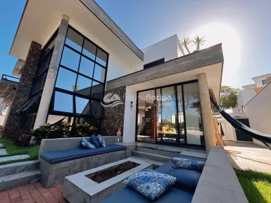 Casa de Condomínio com 4 Quartos à venda, 275m² no Campeche, Florianópolis