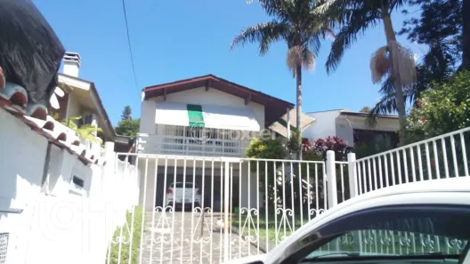 Casa com 3 Quartos à venda, 300m² no Tristeza, Porto Alegre