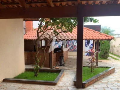 Casa com 3 Quartos à venda, 354m² no Osvaldo Rezende, Uberlândia