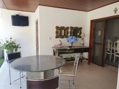 Casa de Condomínio com 3 Quartos à venda, 309m² no Cidade Jardim, Jacareí