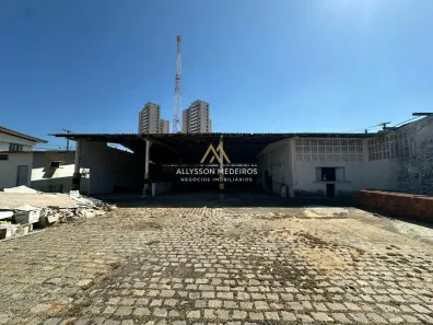 Galpão/Depósito/Armazém para alugar, 339m² no Candelária, Natal