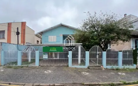 Casa com 3 Quartos à venda, 160m² no Uvaranas, Ponta Grossa
