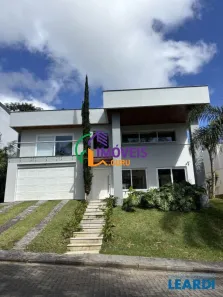 Casa com 4 Quartos para alugar, 360m² no Itacorubi, Florianópolis