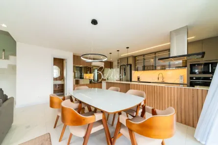 Cobertura com 3 Quartos para alugar, 181m² no Campo Comprido, Curitiba