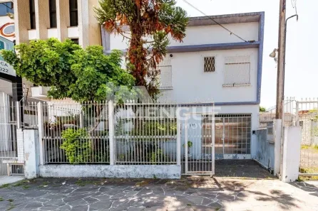Casa com 3 Quartos à venda, 212m² no Santa Maria Goretti, Porto Alegre