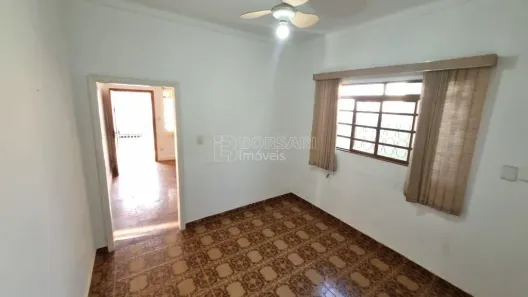 Casa com 2 Quartos para alugar, 180m² no Centro, Araraquara