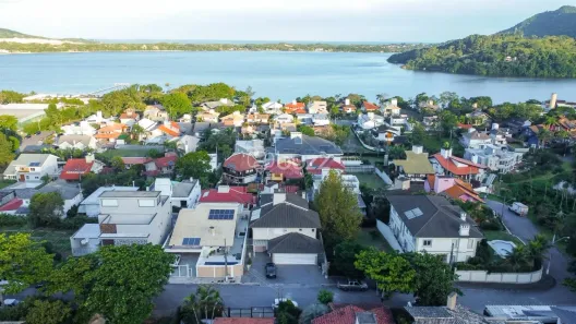 Casa de Condomínio com 5 Quartos à venda, 482m² no Lagoa da Conceição, Florianópolis