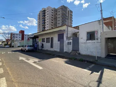 Imóvel Comercial à venda, 254m² no Cazeca, Uberlândia