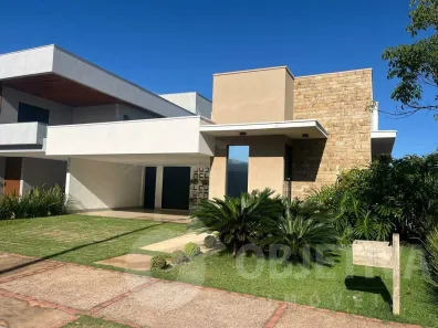 Casa de Condomínio com 3 Quartos à venda, 225m² no Jardim Sul, Uberlândia