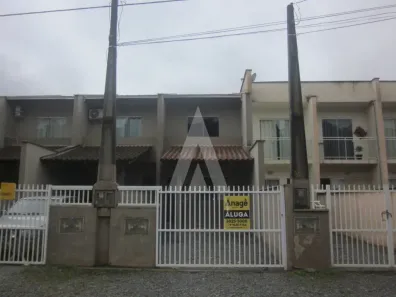 Casa com 2 Quartos para alugar, 78m² no Vila Nova, Joinville