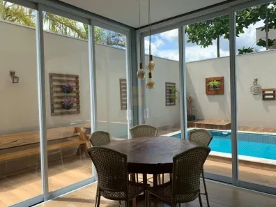 Casa com 3 Quartos à venda, 298m² no Condomínio Residencial Florais dos Lagos, Cuiabá