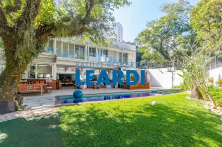 Sobrado com 4 Quartos à venda, 350m² no Granja Julieta, São Paulo
