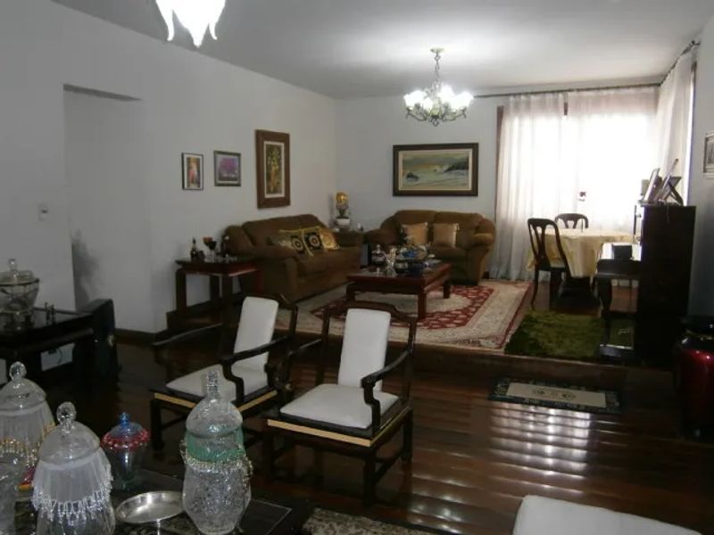Casa com 5 quartos — São José, Belo Horizonte