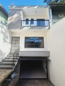Sobrado com 3 Quartos à venda, 221m² no Jardim Piqueroby, São Paulo