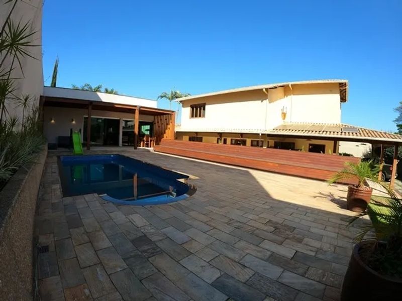 Casa com 4 quartos — Ouro Preto, Belo Horizonte