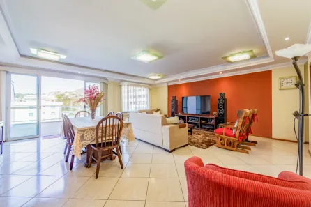 Cobertura com 4 Quartos à venda, 390m² no Agriões, Teresópolis