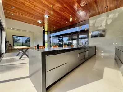 Casa de Condomínio com 3 Quartos para alugar, 325m² no Ecovillas do Lago, Sertanópolis